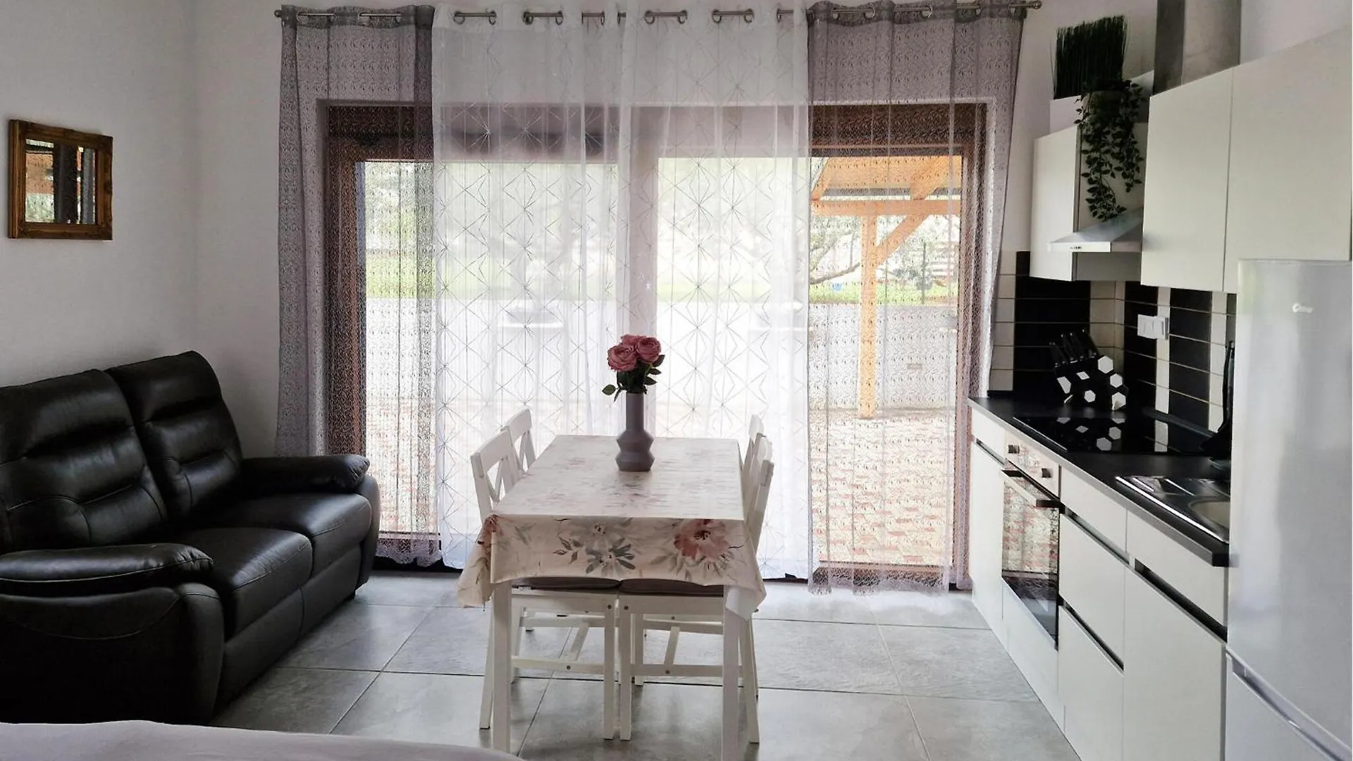 Beautiful Apartment In Porec With Kitchen 0*,